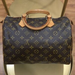 Louis Vuitton Monogram Speedy 30